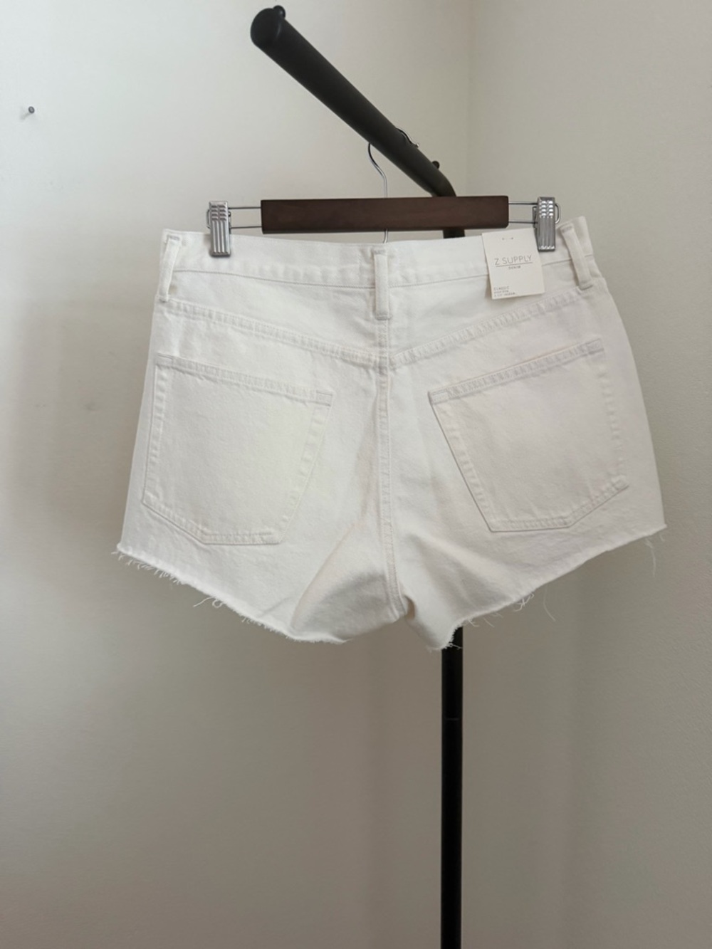 Z SUPPLY OFF WHITE CLASSIC HI RISE DENIM SHORT 29 - Picture 6 of 8